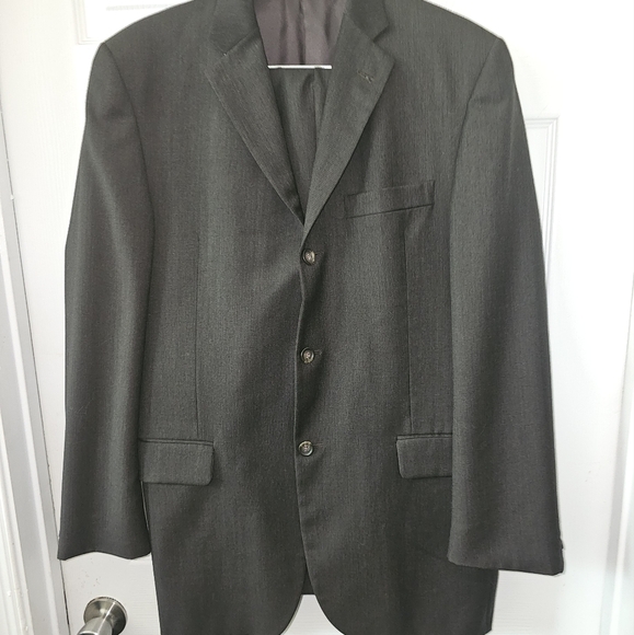 Burberry Men´s Wool And Cashmere Blend Suit